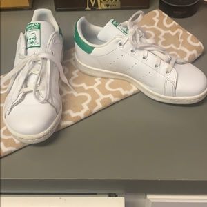 Kids Adidas “Stan Smith”